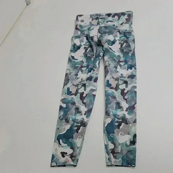 Spanx Women's Booty Boost Active Printed 7/8 Legging - - Painted Camo Pink Multi - Picture 8 of 10